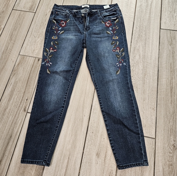 Embroidered Kensie jeans - Picture 1 of 6